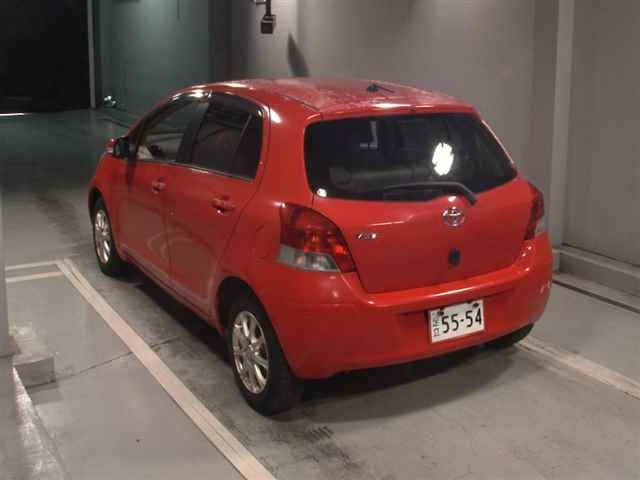 TOYOTA VITZ 2010