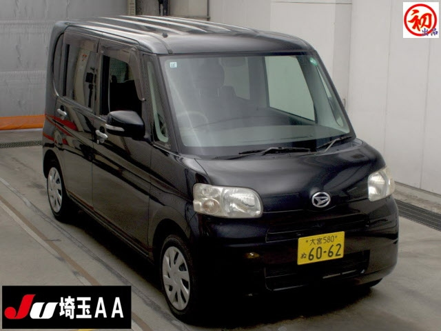 DAIHATSU TANTO 2011