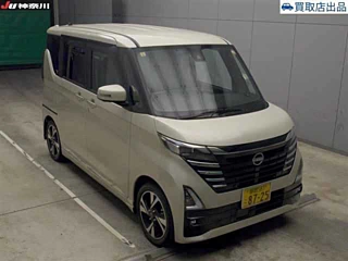 NISSAN ROOX 2023