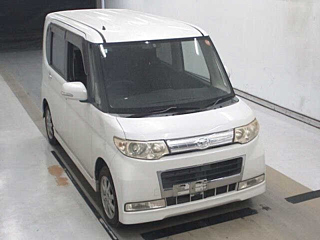 DAIHATSU TANTO 2009