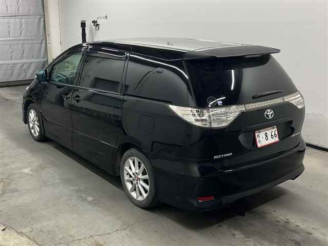 TOYOTA ESTIMA 2010