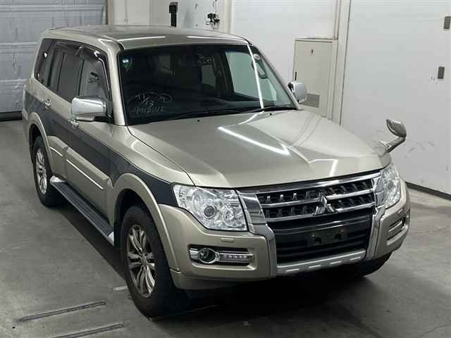 MITSUBISHI PAJERO 2017