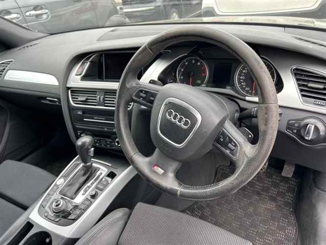 AUDI A4 2010