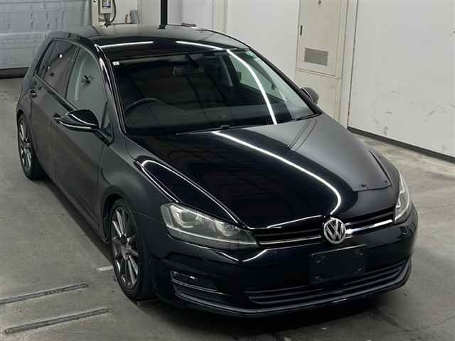 VOLKSWAGEN GOLF 2015