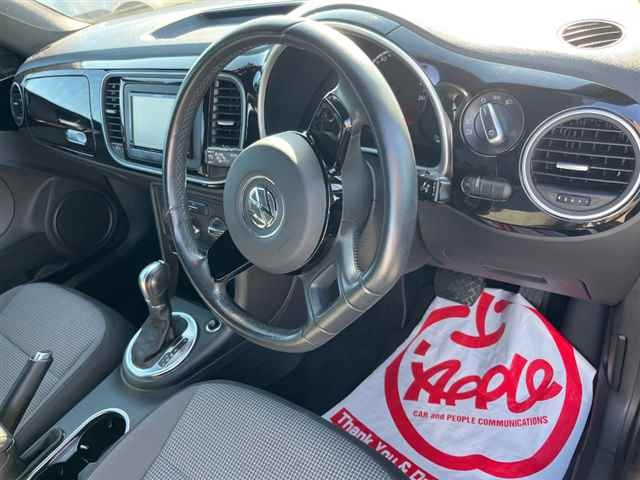 VOLKSWAGEN THE BEETLE 2012