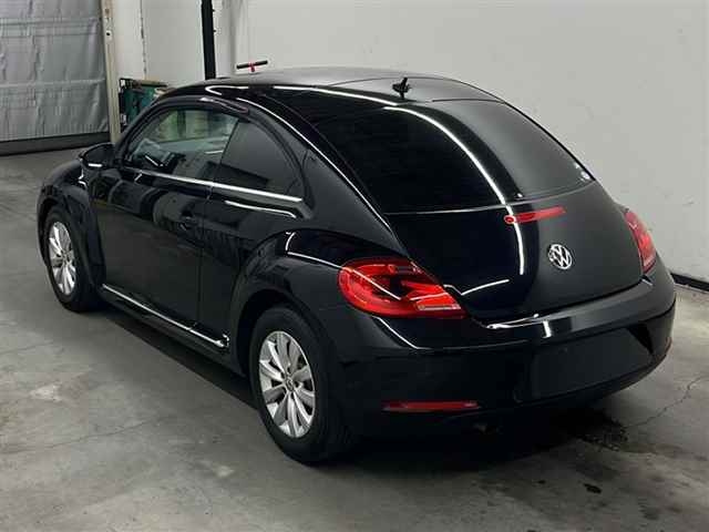VOLKSWAGEN THE BEETLE 2012
