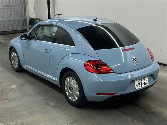 VOLKSWAGEN THE BEETLE 2013