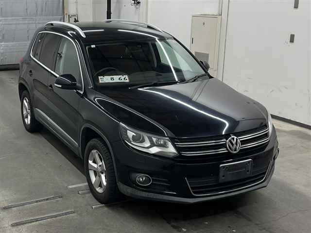 VOLKSWAGEN TIGUAN 2012