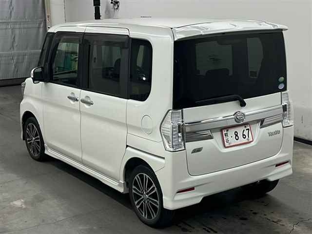 DAIHATSU TANTO 2014