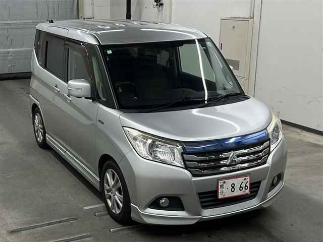MITSUBISHI DELICA D2 2017