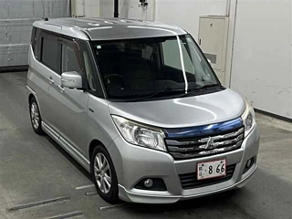 MITSUBISHI DELICA D2 2017