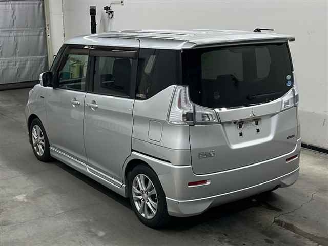MITSUBISHI DELICA D2 2017