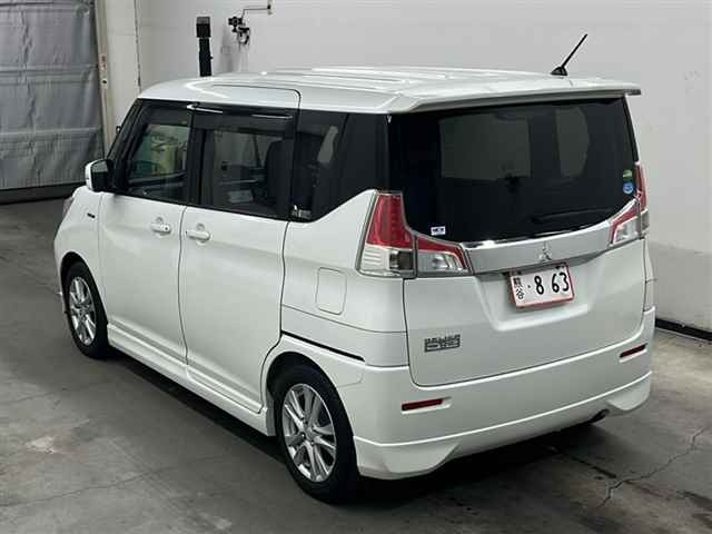 MITSUBISHI DELICA D2 2017