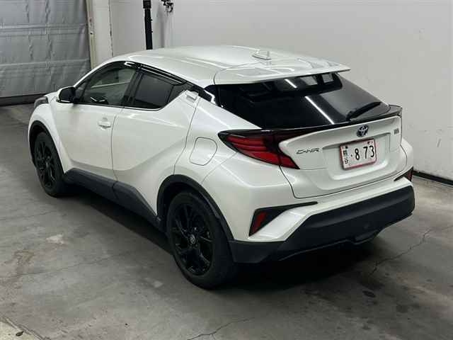 TOYOTA C-HR 2021