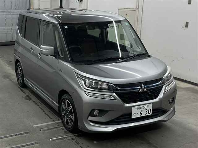 MITSUBISHI DELICA D2 2020