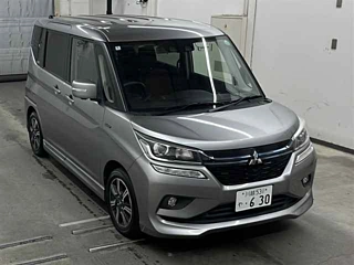 MITSUBISHI DELICA D2 2020