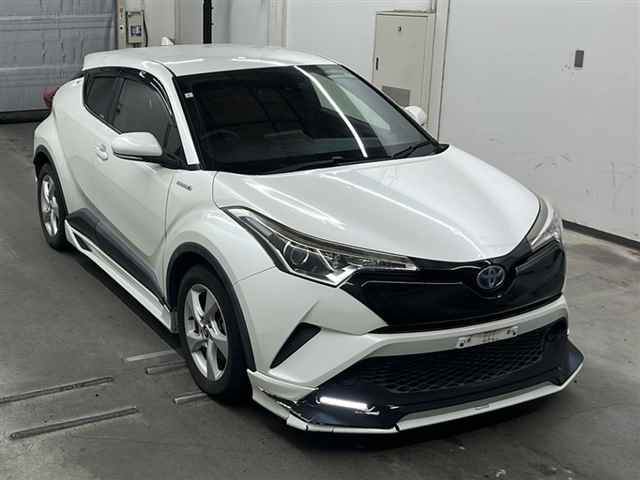 TOYOTA C-HR 2017