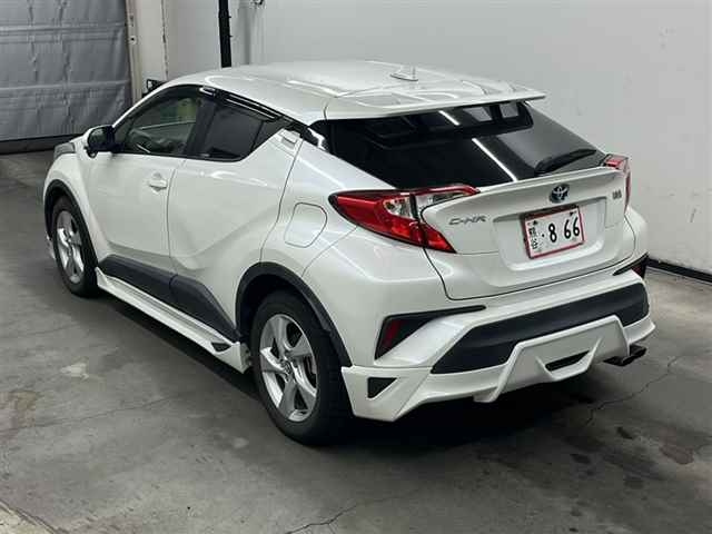 TOYOTA C-HR 2017
