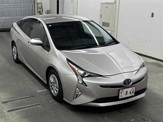 TOYOTA PRIUS 2018