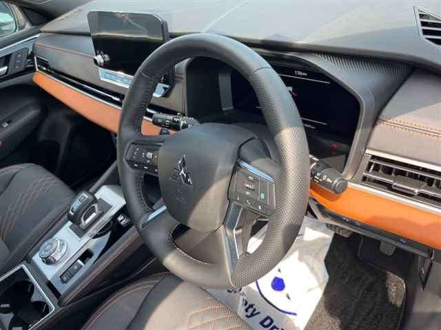 MITSUBISHI OUTLANDER PHEV 2024