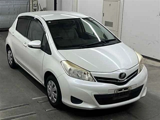 TOYOTA VITZ 2011