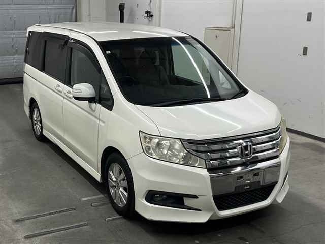 HONDA STEP WAGON 2011