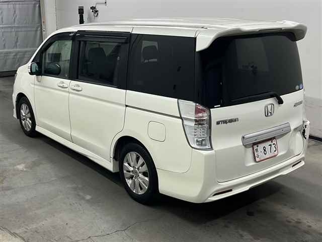 HONDA STEP WAGON 2011