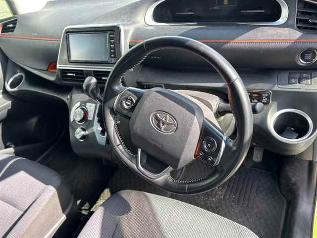 TOYOTA SIENTA 2017