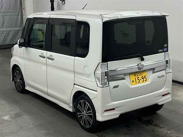 DAIHATSU TANTO 2013