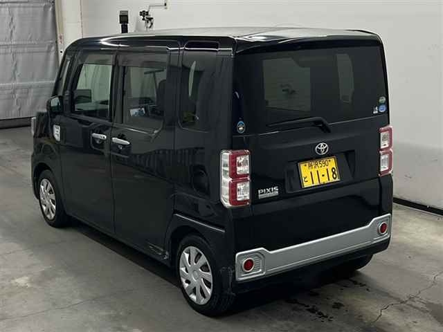 TOYOTA PIXIS MEGA 2016