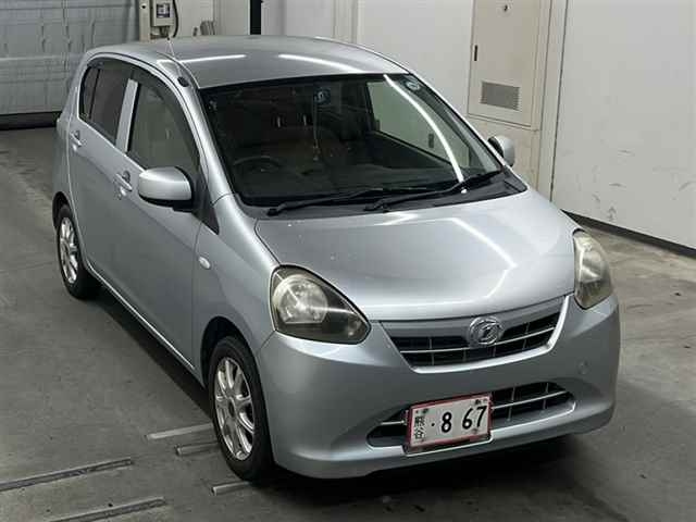DAIHATSU MIRA E S 2012