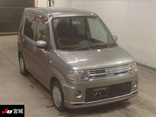 MITSUBISHI TOPPO 2010