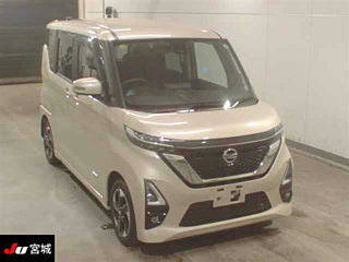 NISSAN ROOX 2020
