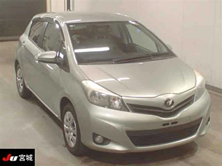 TOYOTA VITZ 2011