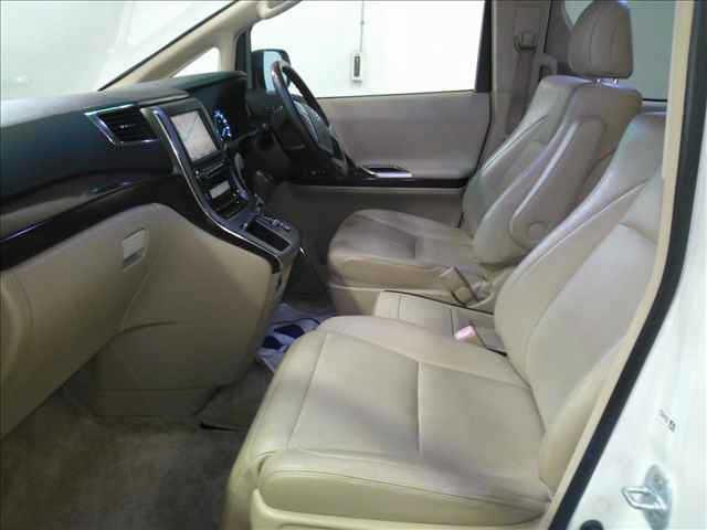 TOYOTA ALPHARD 2008