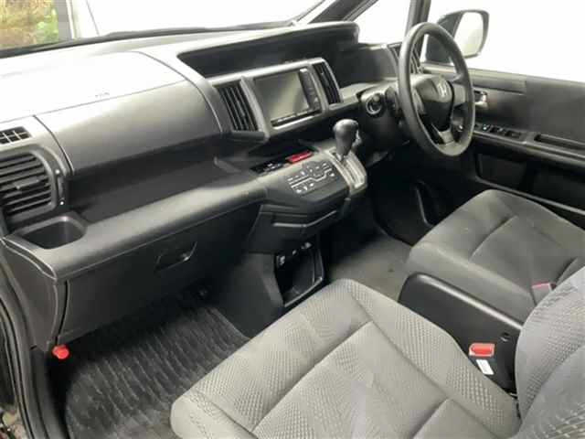 HONDA STEP WAGON 2011