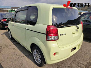 TOYOTA PORTE 2012