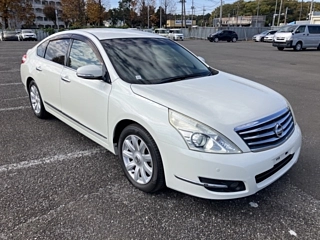NISSAN TEANA 2010