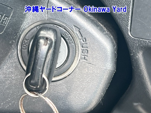 TOYOTA HIACE VAN 2015