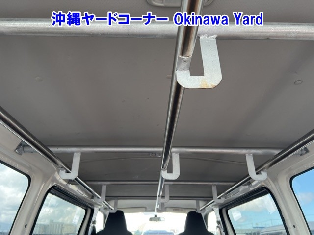 TOYOTA HIACE VAN 2015