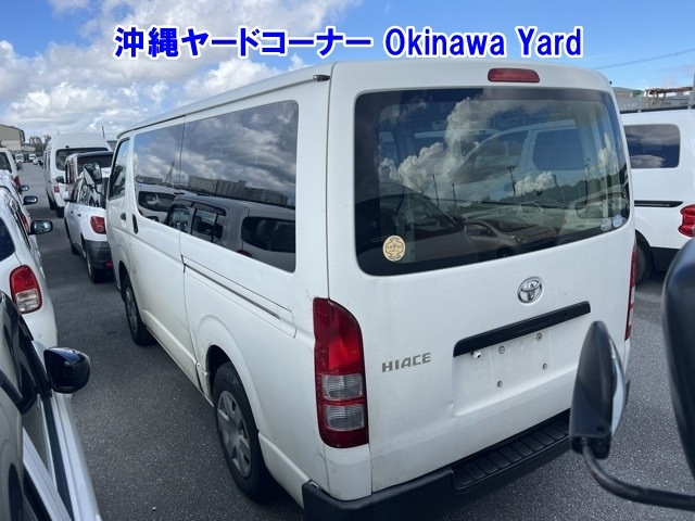 TOYOTA HIACE VAN 2015