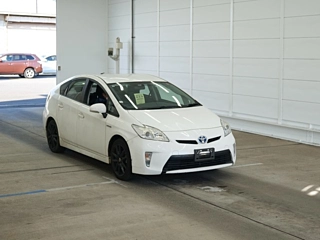 TOYOTA PRIUS 2014