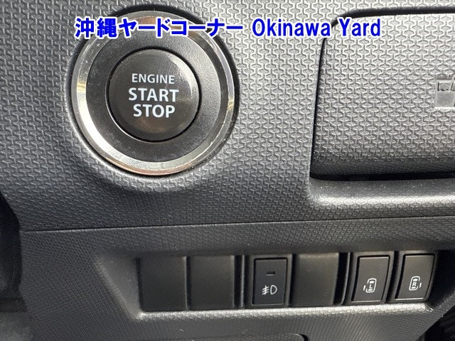 MITSUBISHI DELICA D2 2011