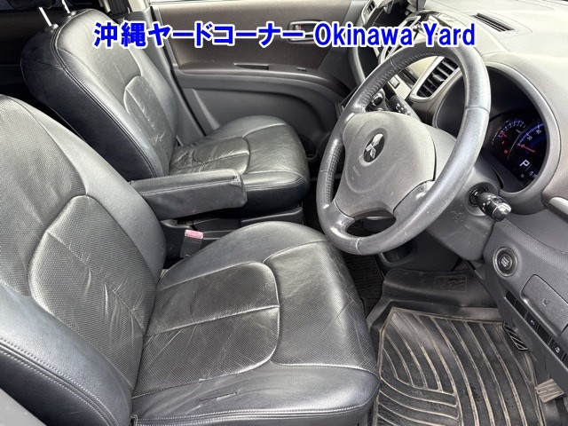 MITSUBISHI DELICA D2 2011