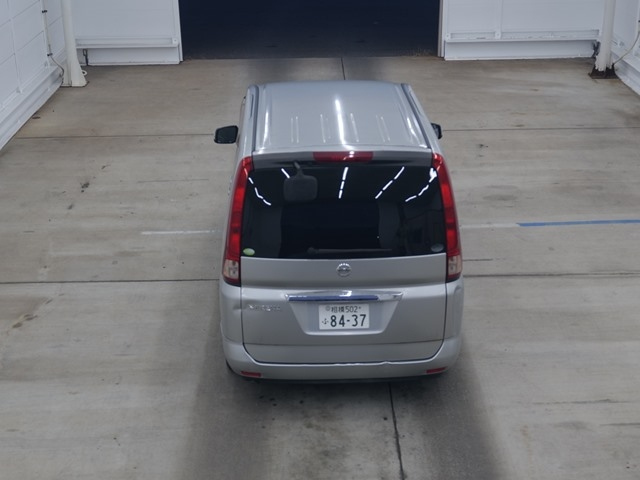 NISSAN SERENA 2010