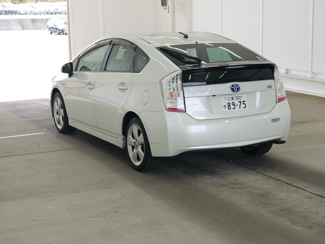 TOYOTA PRIUS 2010