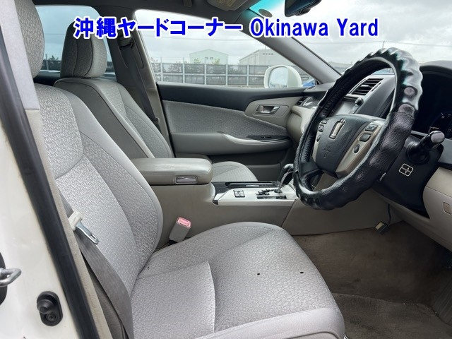 TOYOTA CROWN 2010