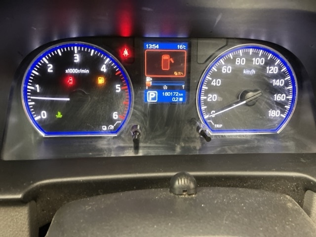 NISSAN CARAVAN VAN 2018