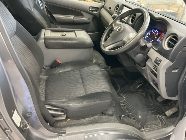 NISSAN CARAVAN VAN 2018