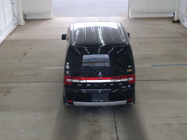 MITSUBISHI DELICA D5 2013